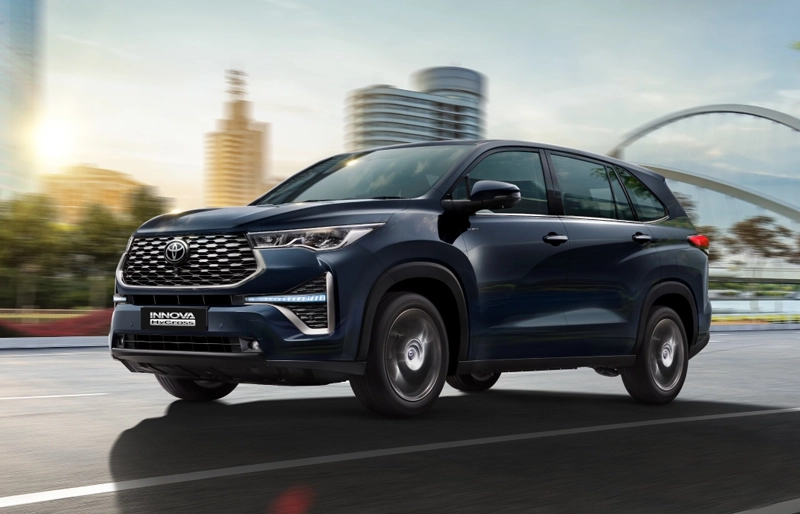Toyota Innova Hycross On Road Price In Hyderabad